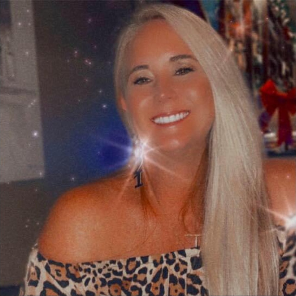 Meet your Posher, Holly